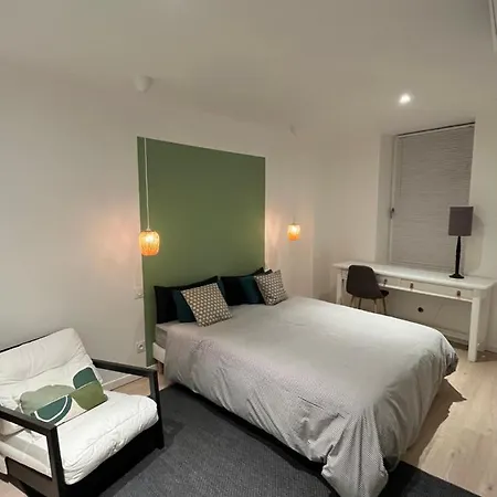 Nouveau Superbe grand T2 centre ville Pertuis Extérieur photo